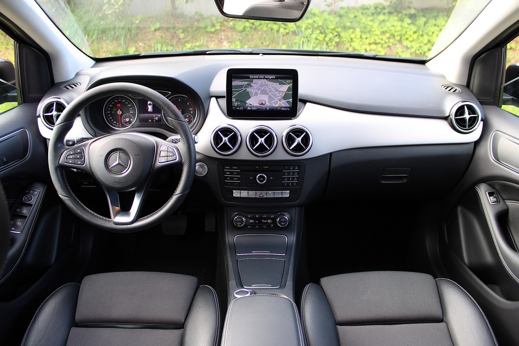 Mercedes B180d AMG 24.10.26 11